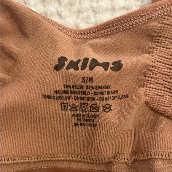 Skims Seamless Sculpt Bralette - Picture 3 of 4